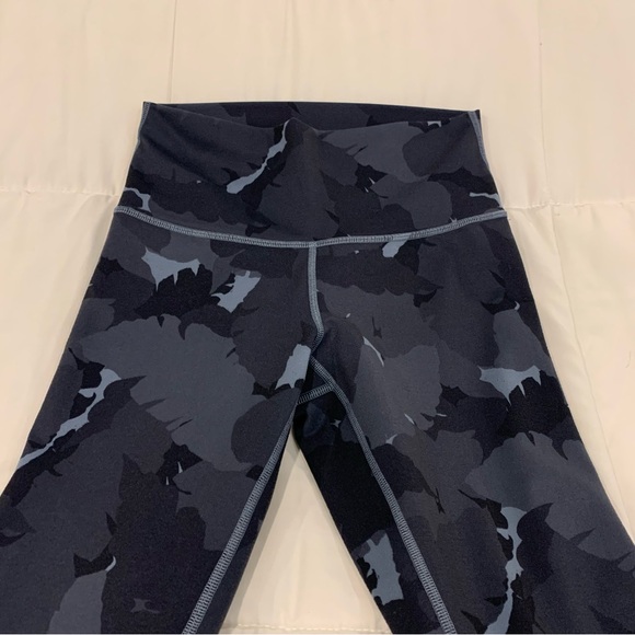 LULULEMON - Align High-Rise Leggings - Camouflage - Blue/Grey - Women’s 6 - Picture 2 of 4